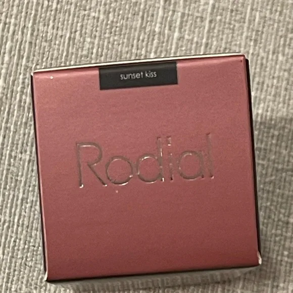 Rodial Liquid Blush Drops Sunset Kiss Full Size 15 mL/0.5 fl. oz. - Picture 5 of 5